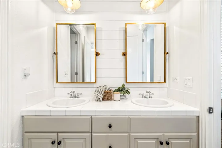 108 Batista Court, Palm Desert, California 92211