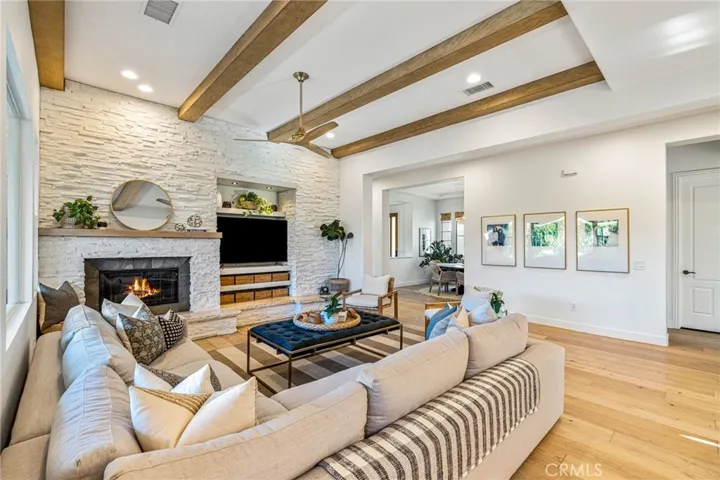 108 Batista Court, Palm Desert, California 92211