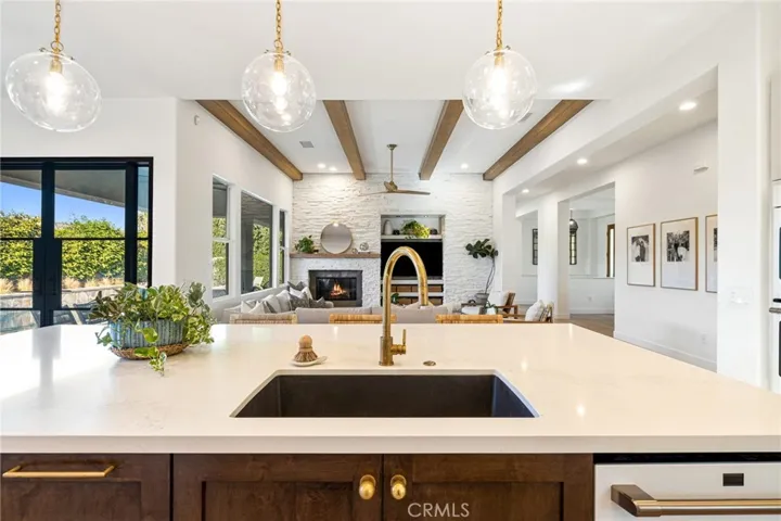 108 Batista Court, Palm Desert, California 92211