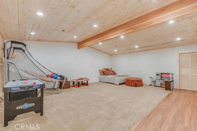 1223 Acadia Drive, Lake Arrowhead, California 92352