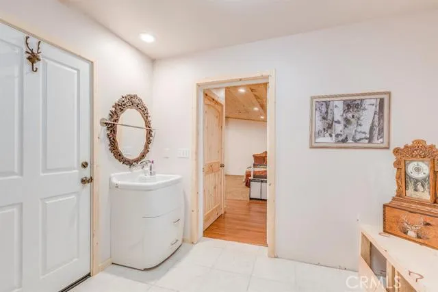 1223 Acadia Drive, Lake Arrowhead, California 92352
