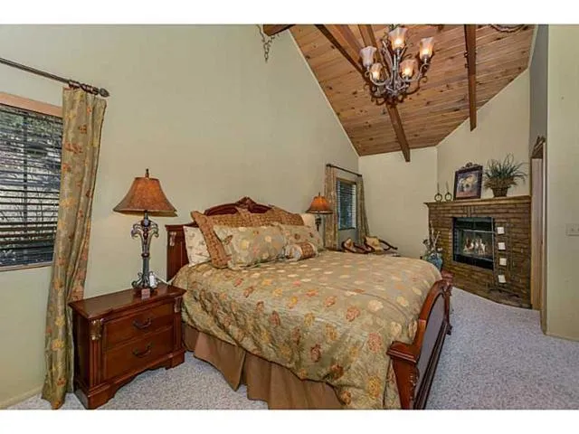 1350 Yellowstone Drive, Lake Arrowhead, California 92352