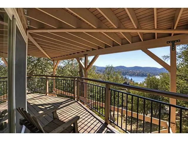 1350 Yellowstone Drive, Lake Arrowhead, California 92352