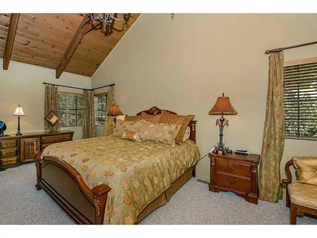1350 Yellowstone Drive, Lake Arrowhead, California 92352