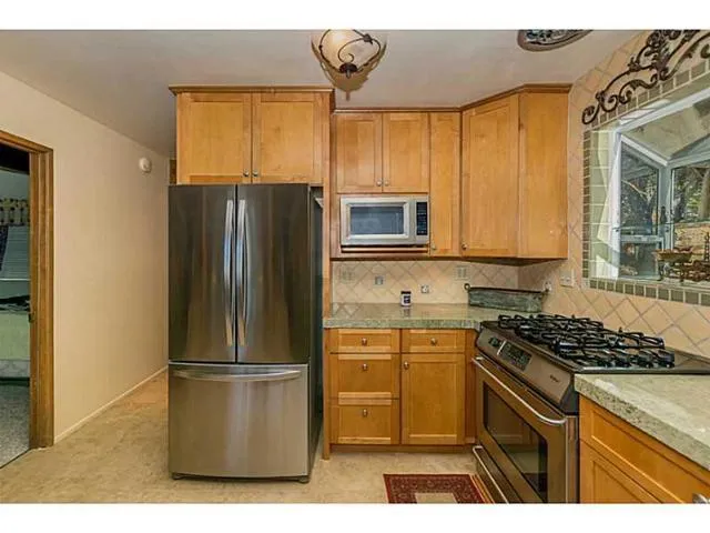 1350 Yellowstone Drive, Lake Arrowhead, California 92352