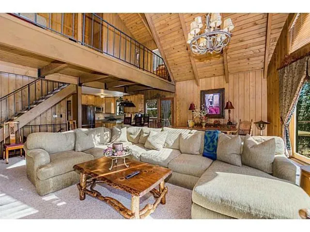 1350 Yellowstone Drive, Lake Arrowhead, California 92352