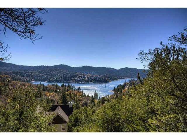 1350 Yellowstone Drive, Lake Arrowhead, California 92352