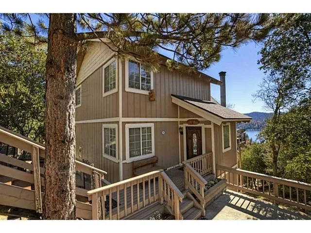 1350 Yellowstone Drive, Lake Arrowhead, California 92352