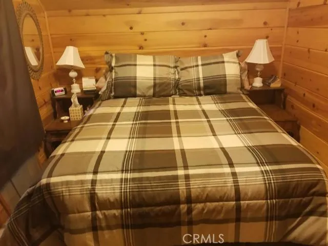 32830 Lone Pine Drive, Running Springs, California 92382