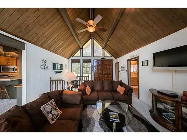 1093 Nadelhorn, Lake Arrowhead, California 92352
