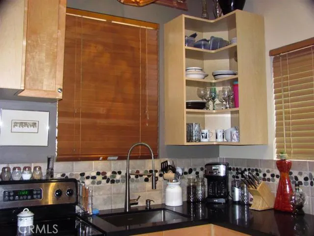 21978 Waters Drive, Crestline, California 92325