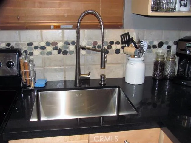21978 Waters Drive, Crestline, California 92325