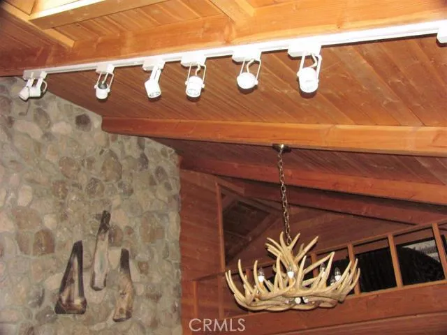 21978 Waters Drive, Crestline, California 92325
