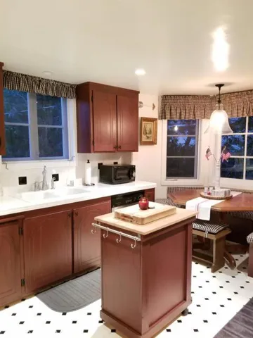 327 Sunset, Lake Arrowhead, California 92352