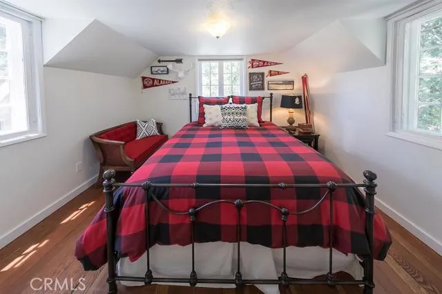 327 Sunset, Lake Arrowhead, California 92352