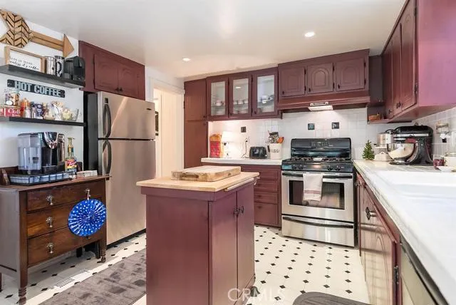 327 Sunset, Lake Arrowhead, California 92352