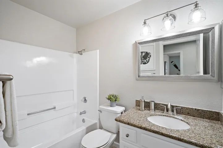 2250 Monroe Street 311, Santa Clara, California 95050