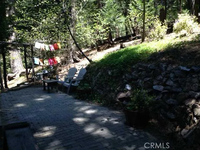 523 Blue Jay Canyon Road, Lake Arrowhead, California 92317