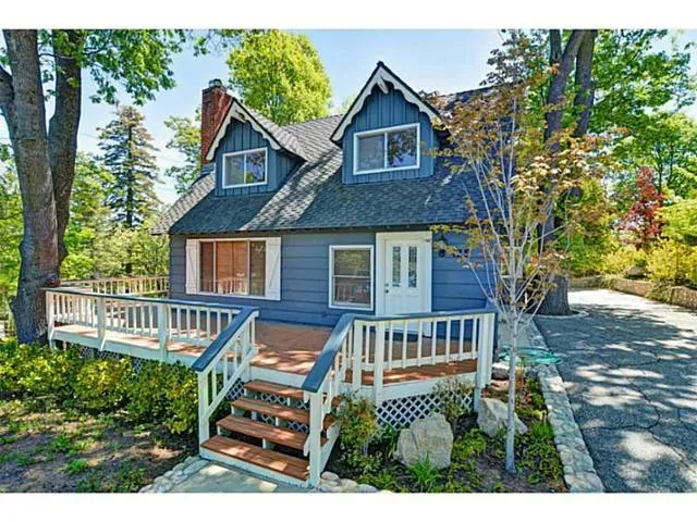 425 Heliotrope Drive, Lake Arrowhead, California 92352