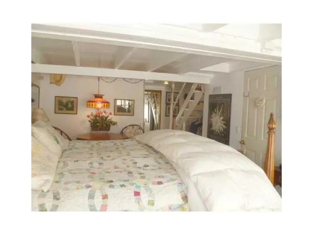 655 Cottage Grove, Lake Arrowhead, California 92352