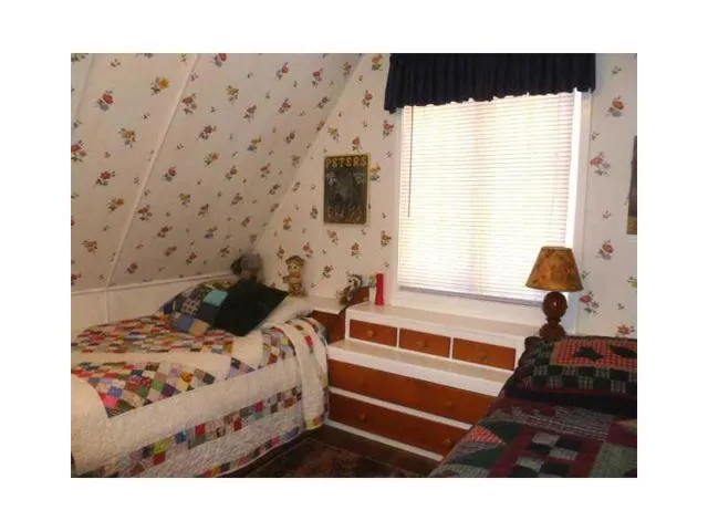 655 Cottage Grove, Lake Arrowhead, California 92352