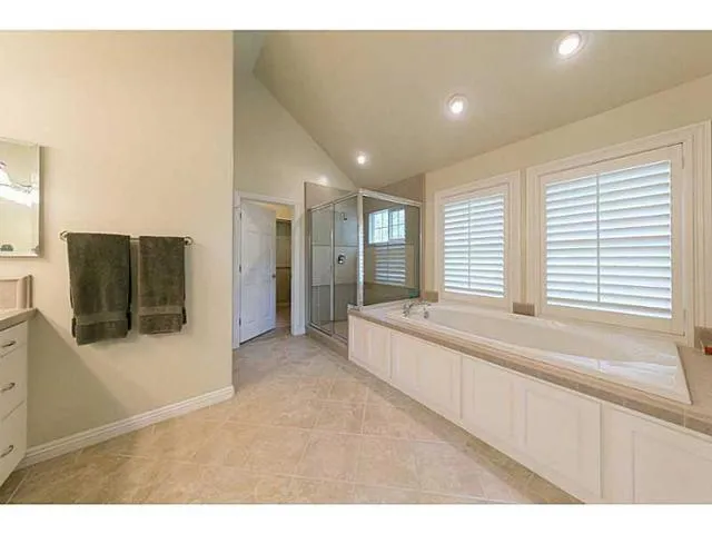28462 North Bay Road, Lake Arrowhead, California 92352