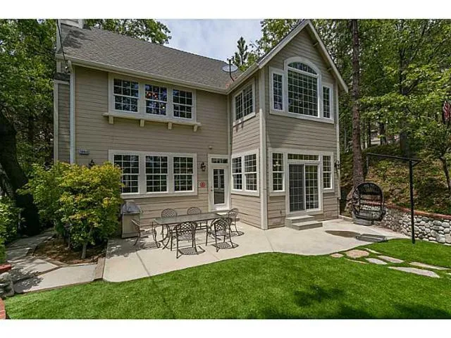 28462 North Bay Road, Lake Arrowhead, California 92352
