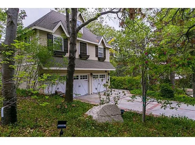 28462 North Bay Road, Lake Arrowhead, California 92352