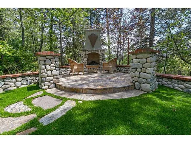 28462 North Bay Road, Lake Arrowhead, California 92352