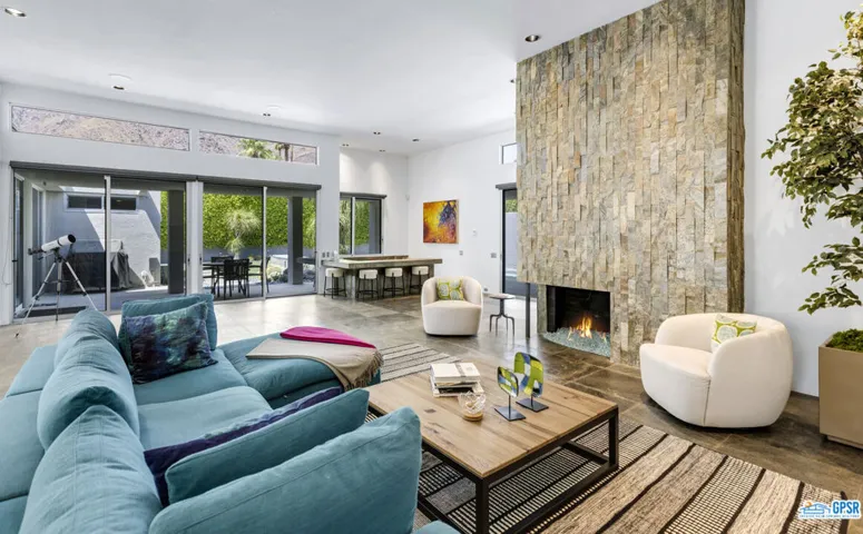 750 W Via Vadera, Palm Springs, California 92262