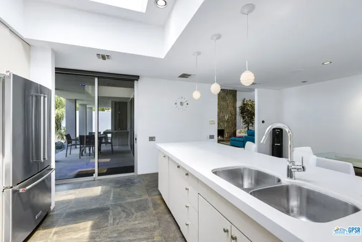750 W Via Vadera, Palm Springs, California 92262