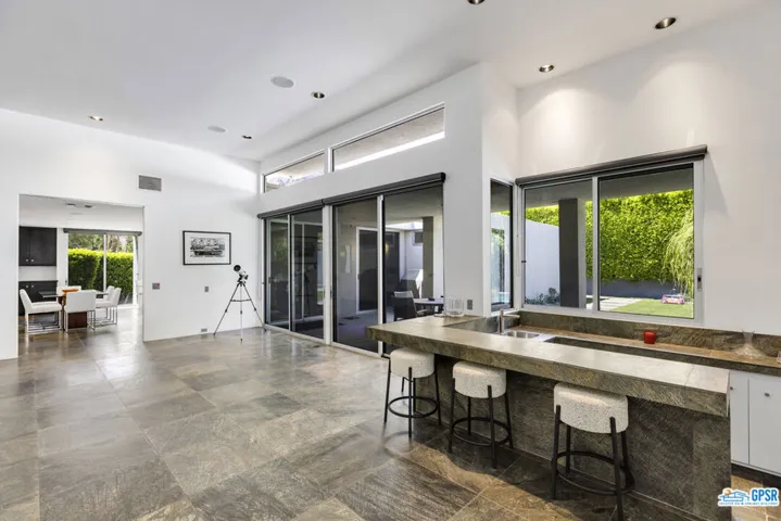 750 W Via Vadera, Palm Springs, California 92262