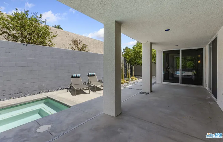 750 W Via Vadera, Palm Springs, California 92262