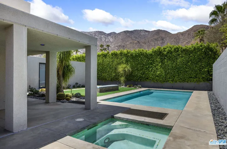 750 W Via Vadera, Palm Springs, California 92262