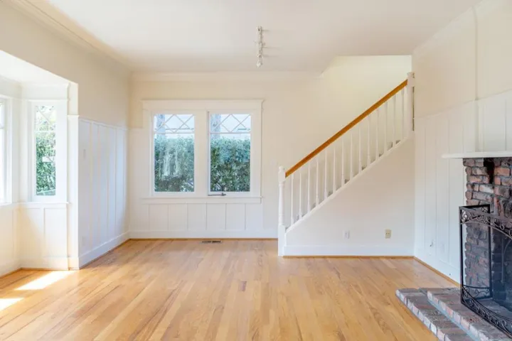 187 Sloat Avenue, Pacific Grove, California 93950