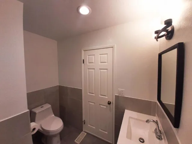 Hallway Bath with Commode