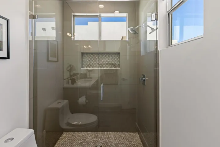En-Suite Guest Bathroom
