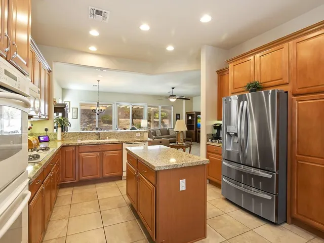 Spacious Kitchen