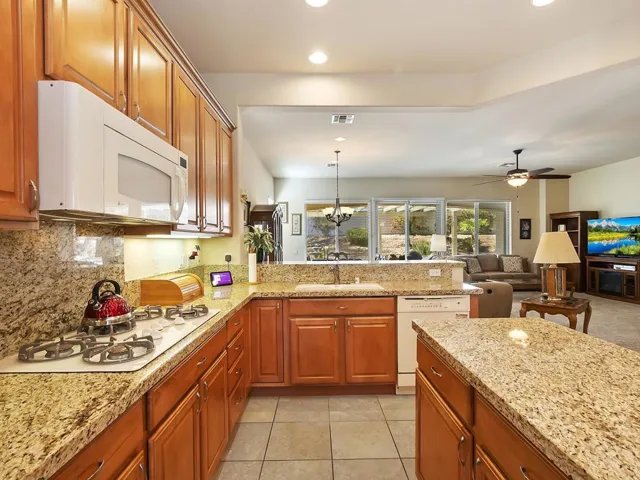 Spacious Kitchen