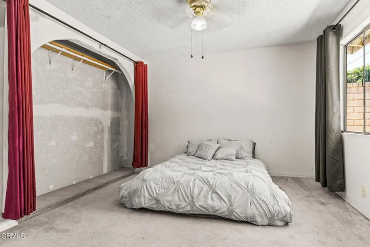 20-web-or-mls-Upmarketmedia_7219Lem-18