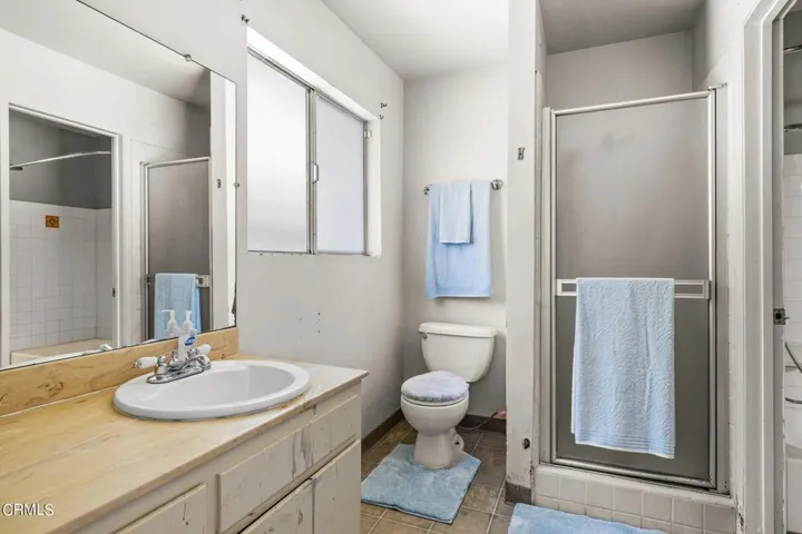 22-web-or-mls-Upmarketmedia_7219Lem-20