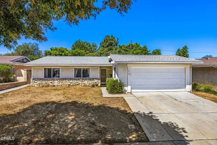 2-web-or-mls-Upmarketmedia_7219Lem-32