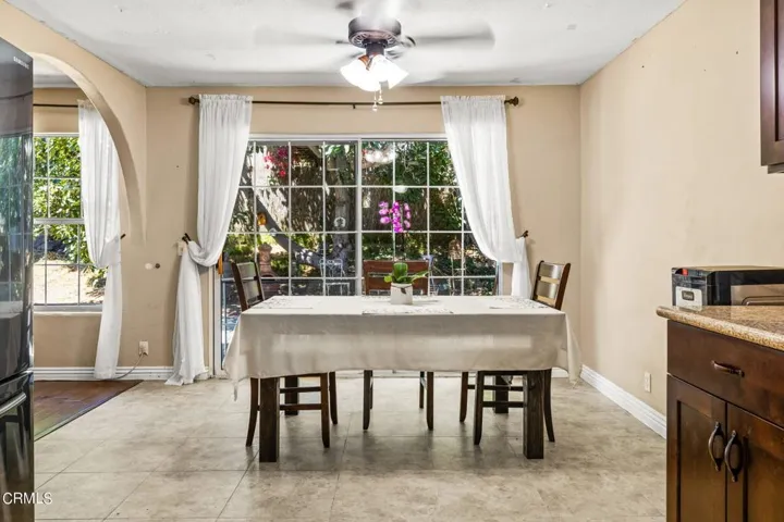 11-web-or-mls-Upmarketmedia_7219Lem-6