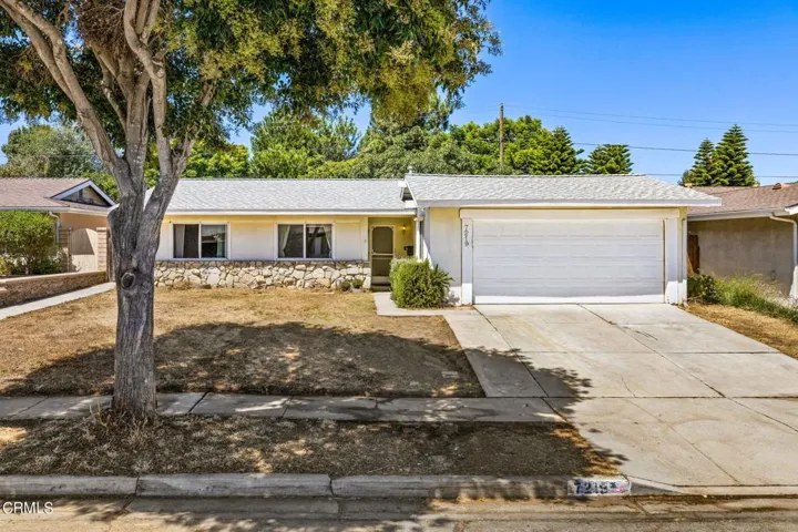 3-web-or-mls-Upmarketmedia_7219Lem-34