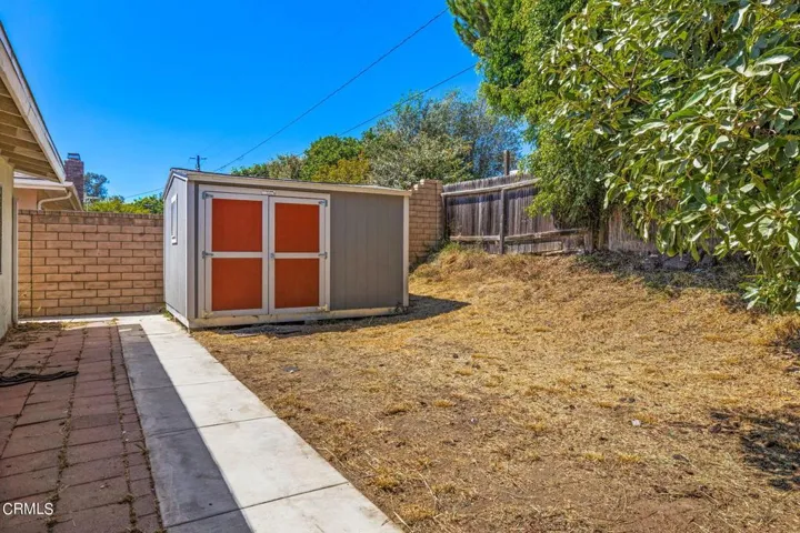 33-web-or-mls-Upmarketmedia_7219Lem-28