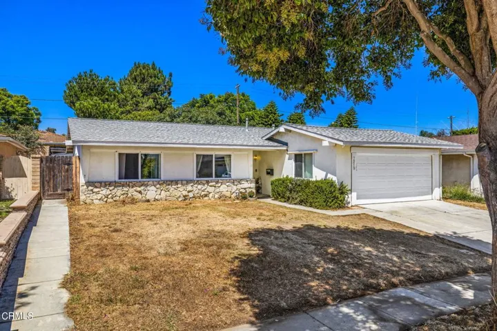 4-web-or-mls-Upmarketmedia_7219Lem-31