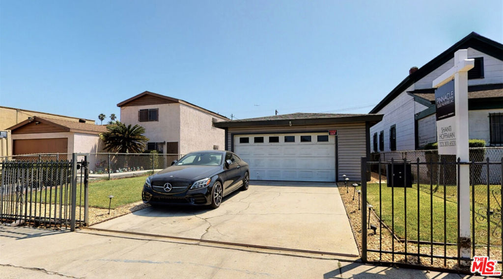 936 W 78th Street, California home-pic-1