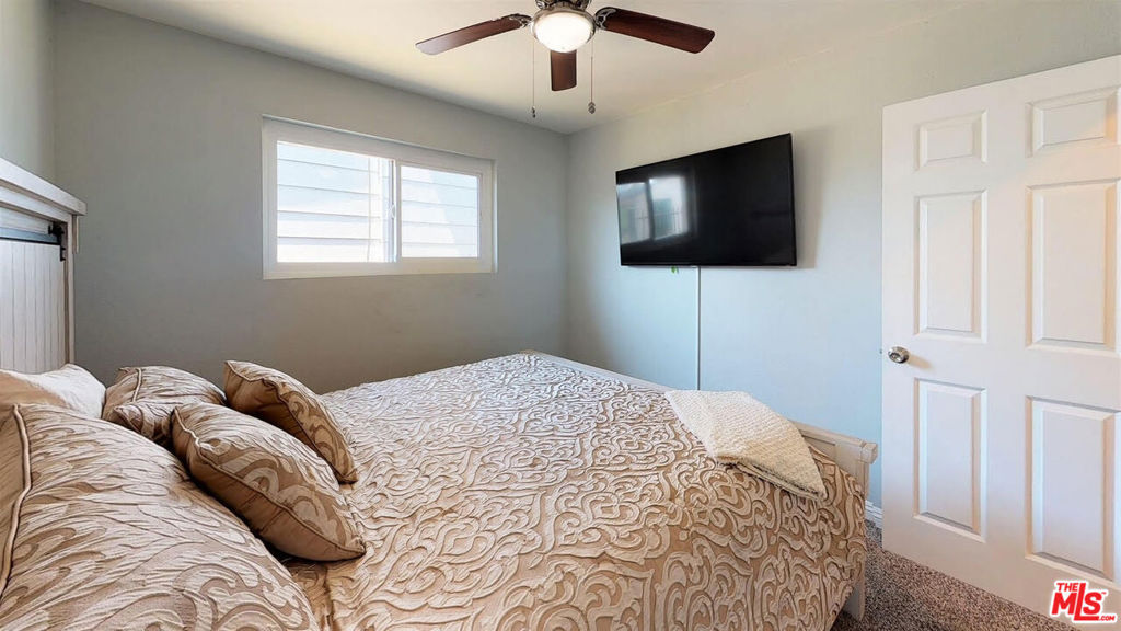 936 W 78th Street, California home-pic-15