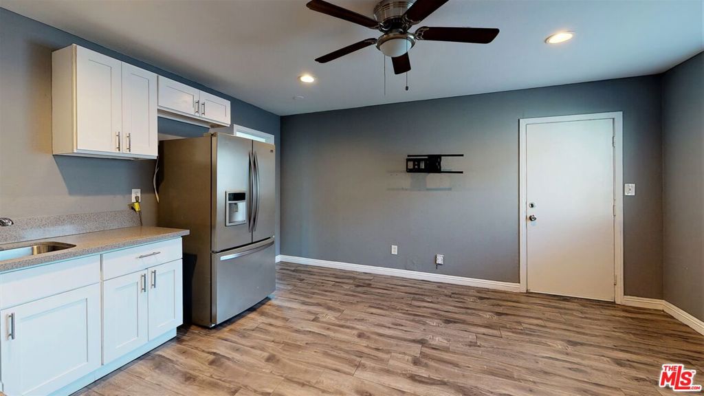 936 W 78th Street, California home-pic-19