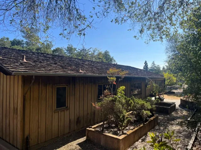 24985 Oneonta Drive, Los Altos Hills, California 94022